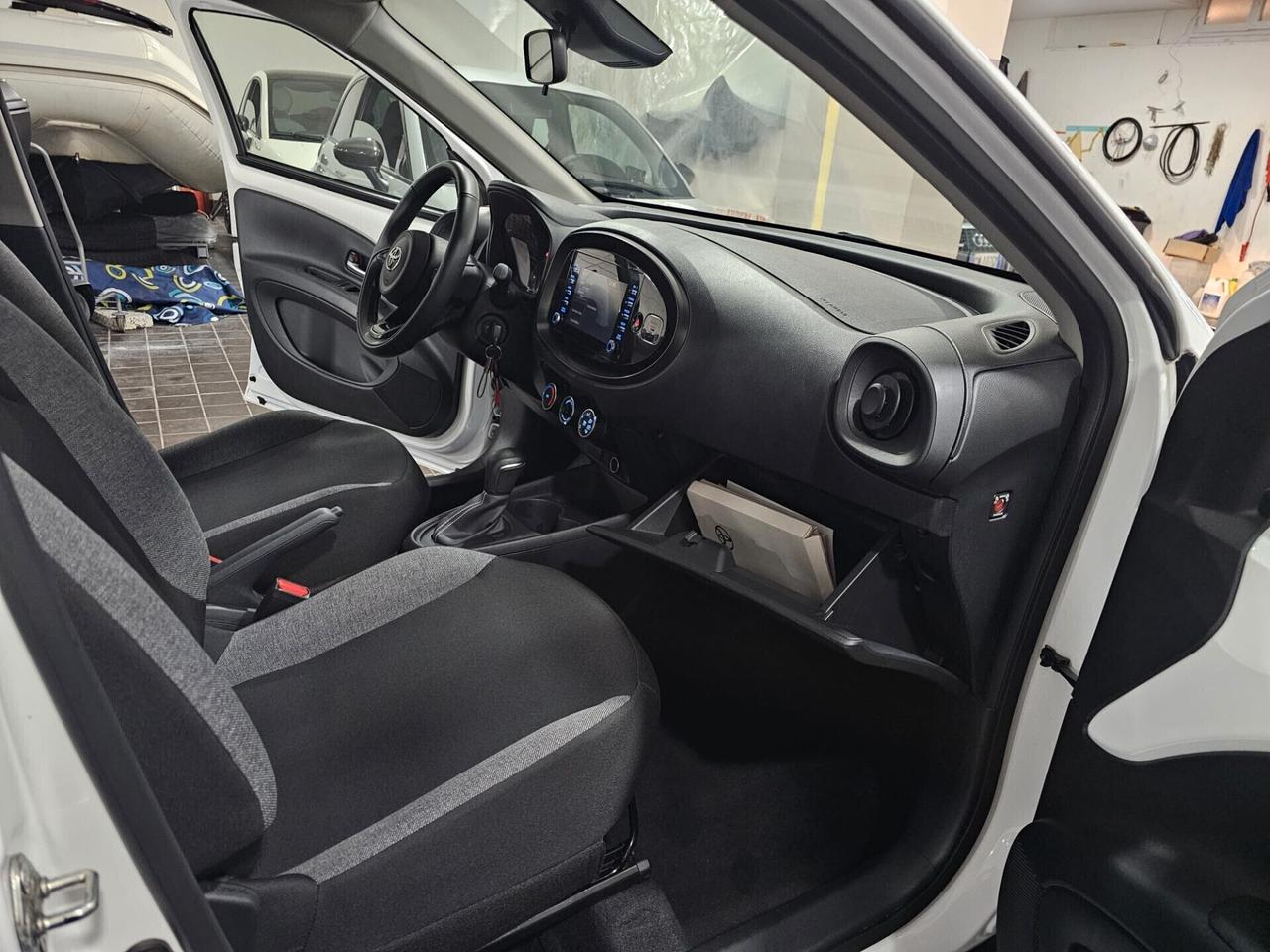 Toyota Aygo X 1.0 VVT-i 72 CV 5 porte lounge S-CVT