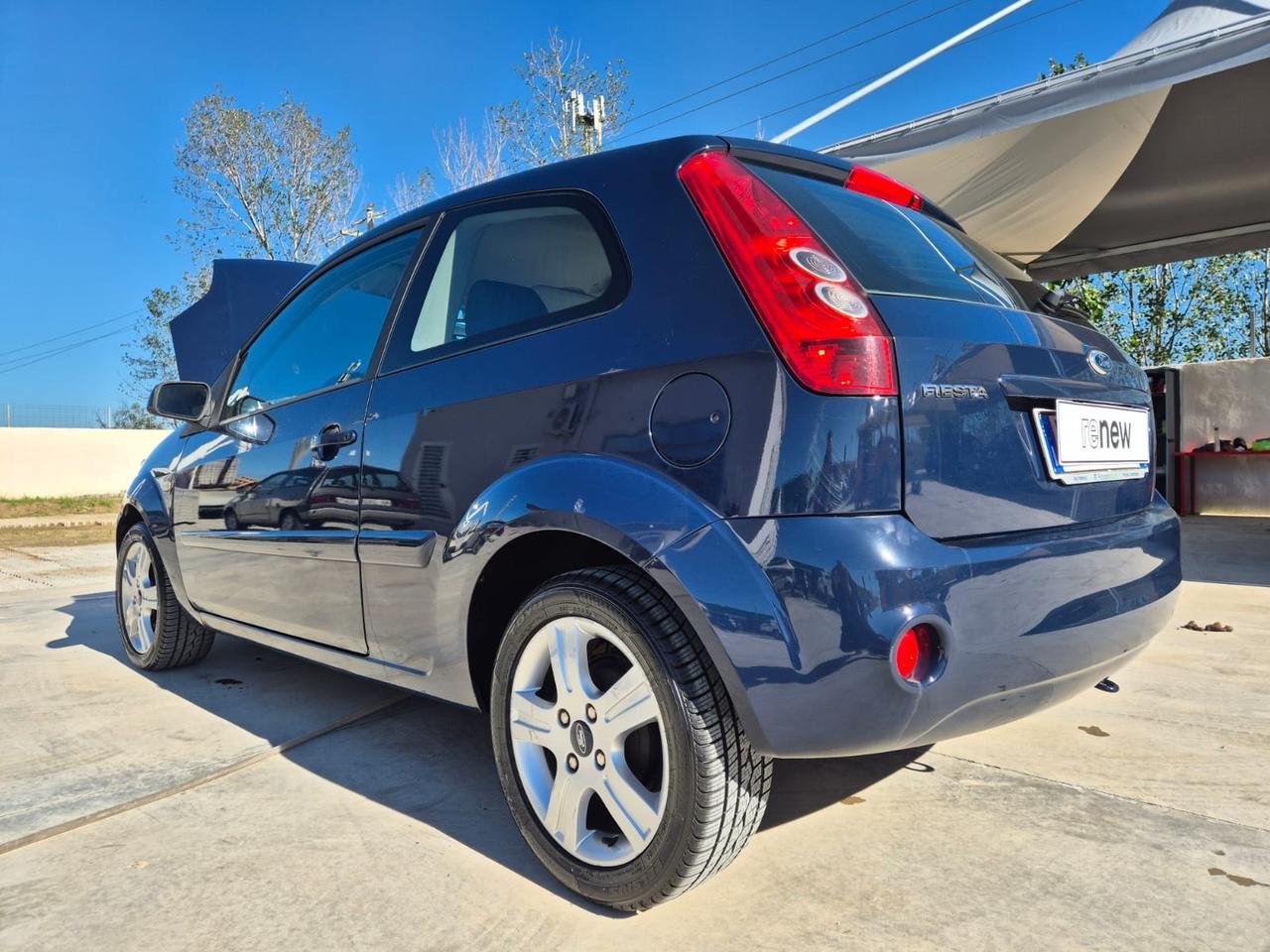 Ford Fiesta 1.2 16V 75cv