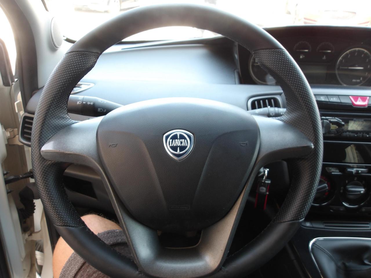 LANCIA YPSILON 1.2 5p Silver 69cv