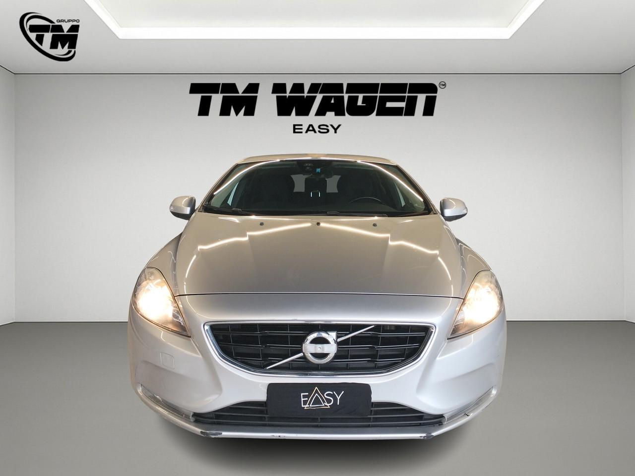 Volvo V40 D2 1.6 Momentum - NEOPATENTATI