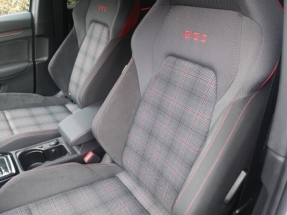 Volkswagen Golf GTI 2.0 TSI DSG Fari MATRIX