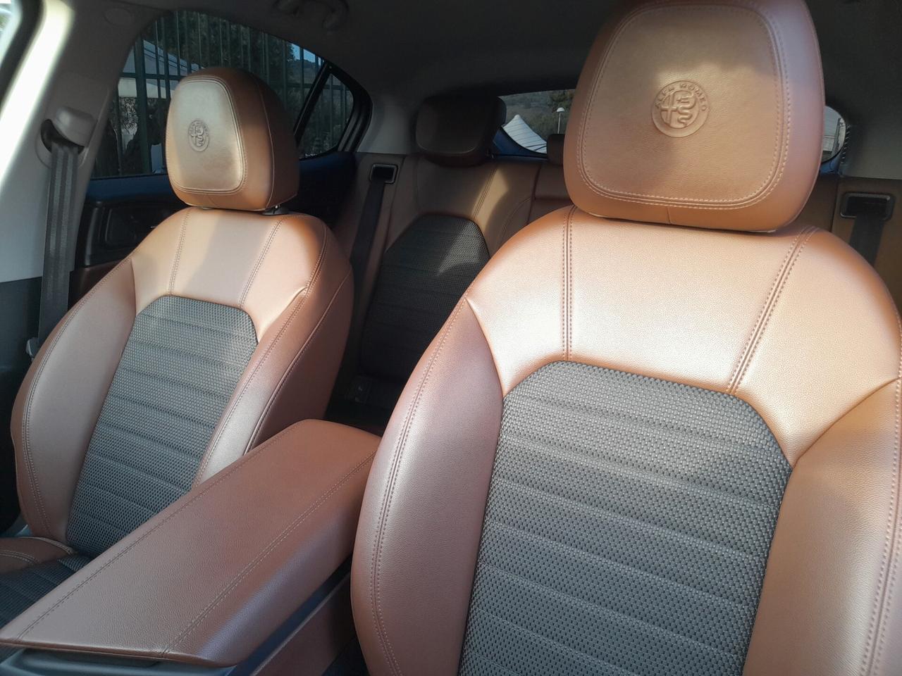Alfa Romeo Stelvio 2.2 Turbodiesel 150 CV AT8 RWD Super