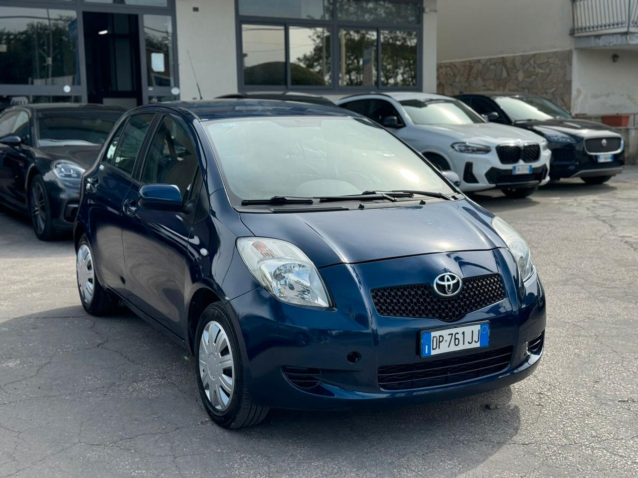 Toyota Yaris 1.0 5 porte Sol