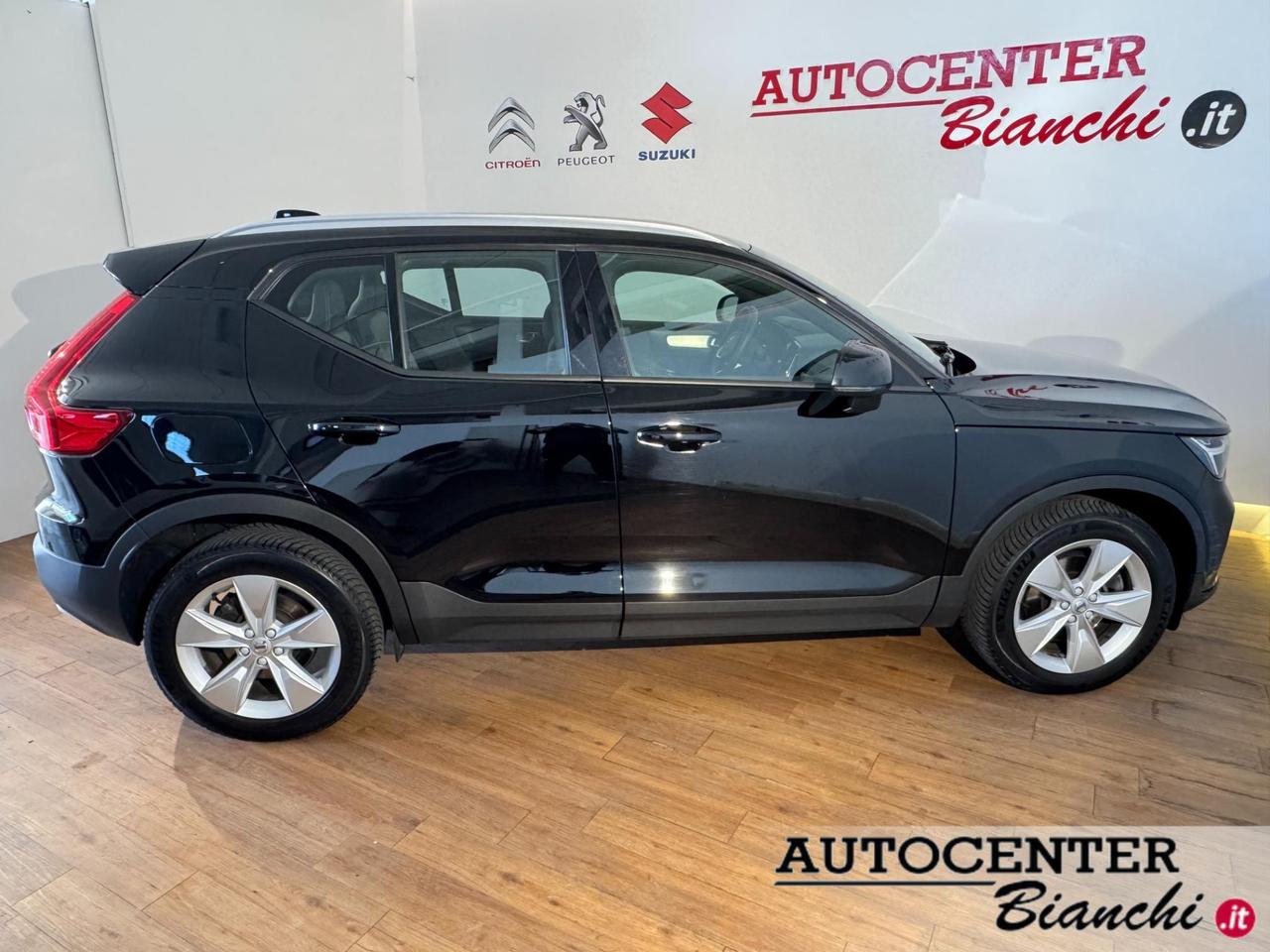 Volvo XC40 2.0 b4 awd Momentum