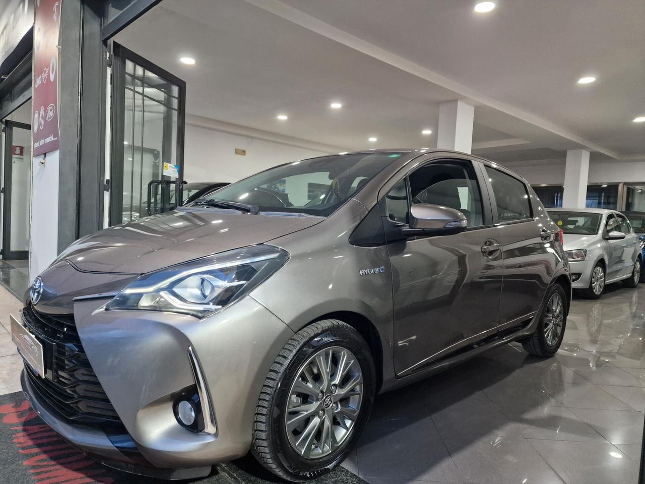 Toyota Yaris 1.5 Hybrid 5 porte Cool