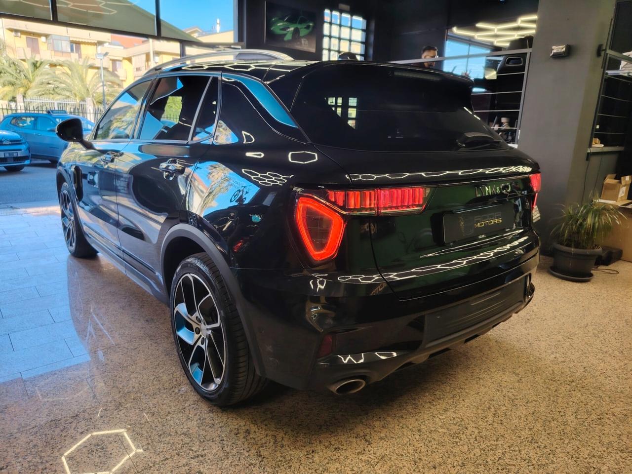 Lynk&co 01 PHEV