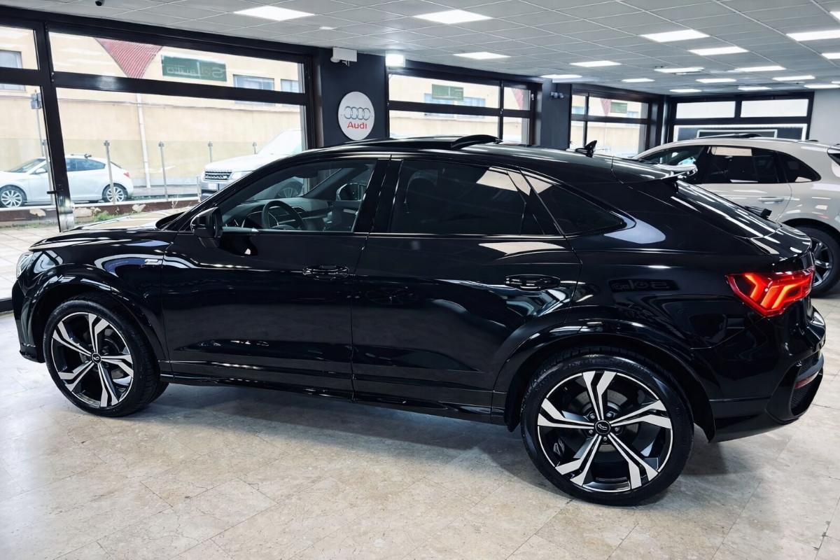 Audi Q3 Sportback 35 2.0 tdi Identity Black quattro s-tronic