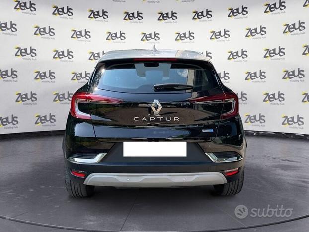 Renault Captur Plug-in Hybrid E-Tech 160 CV I...