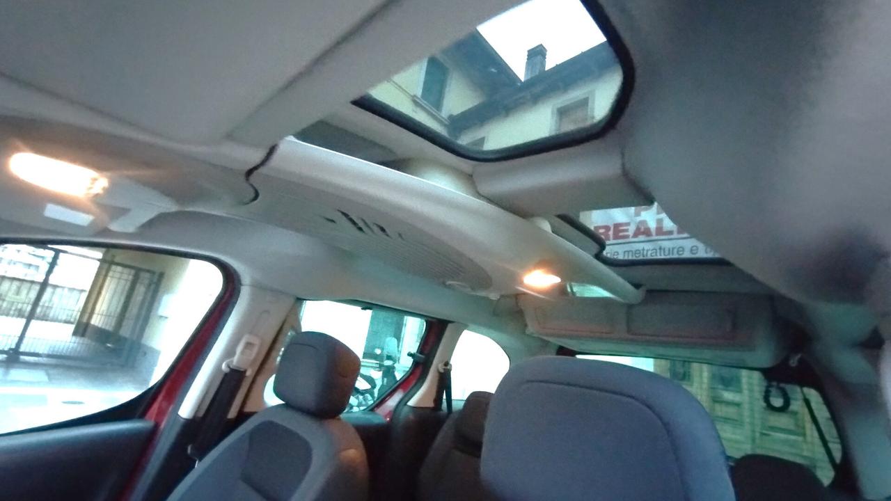 Peugeot Partner Tepee 1.6 HDi 110CV Outdoor