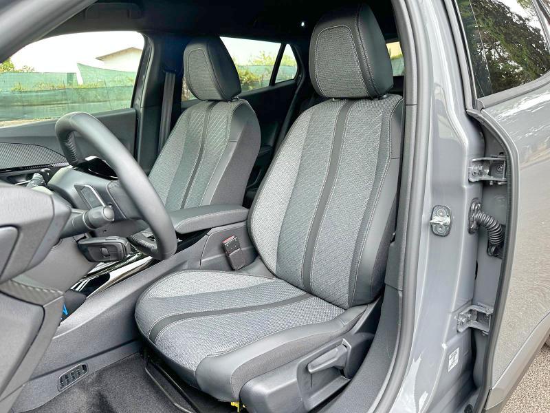 Peugeot 2008 Hybrid 136 e-DCS6 Allure Plus GARANZIA PEUGEOT