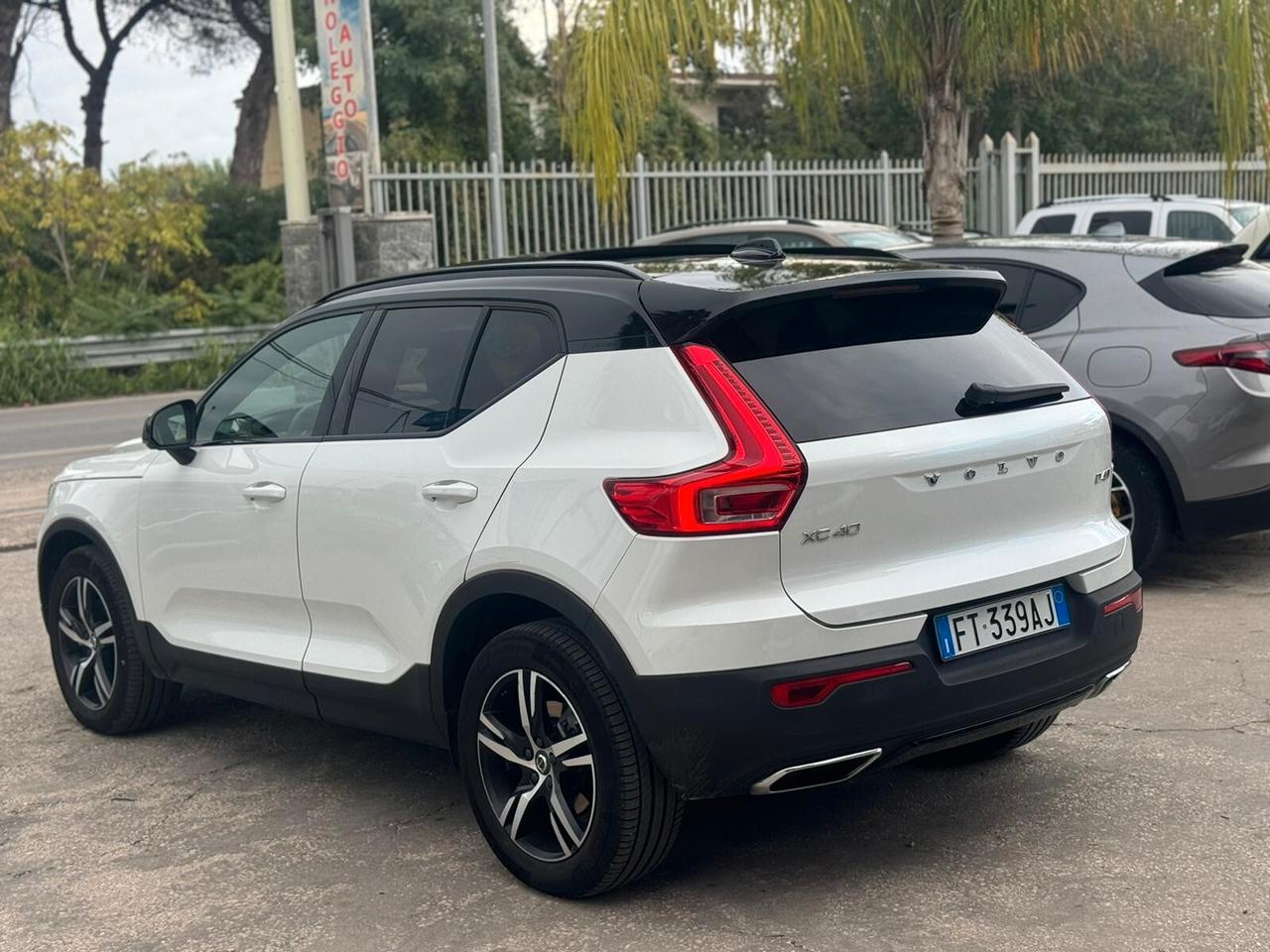 Volvo XC40 D4 AWD Geartronic R-design