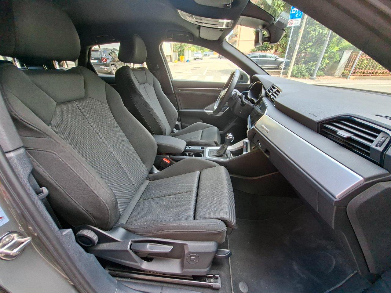 Audi Q3 Sportback 35 2.0 tdi S line 4 con gancio unicoproprietario