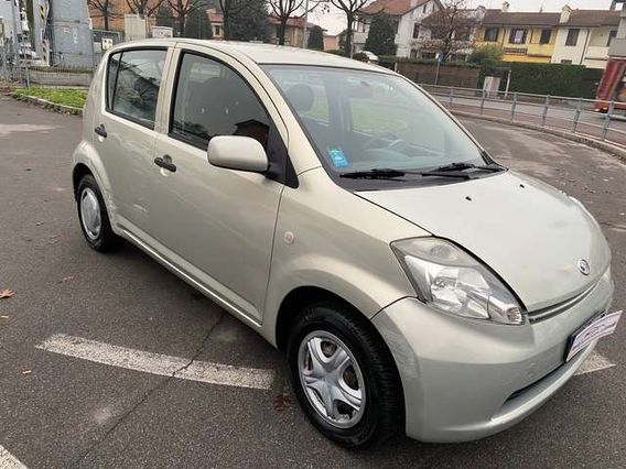Daihatsu Sirion 1.0 Sho neopatentati “