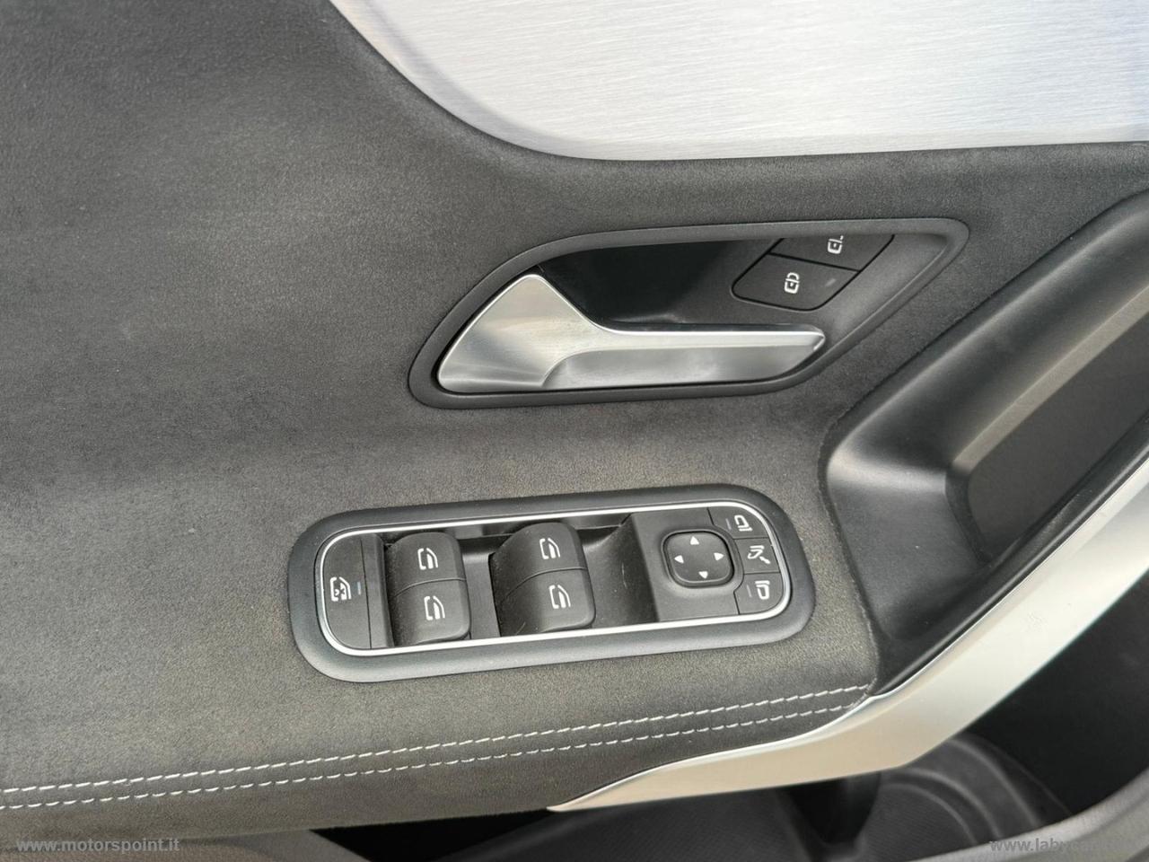 MERCEDES-BENZ A 180 d Automatic Premium NIGHT PACK LUCI