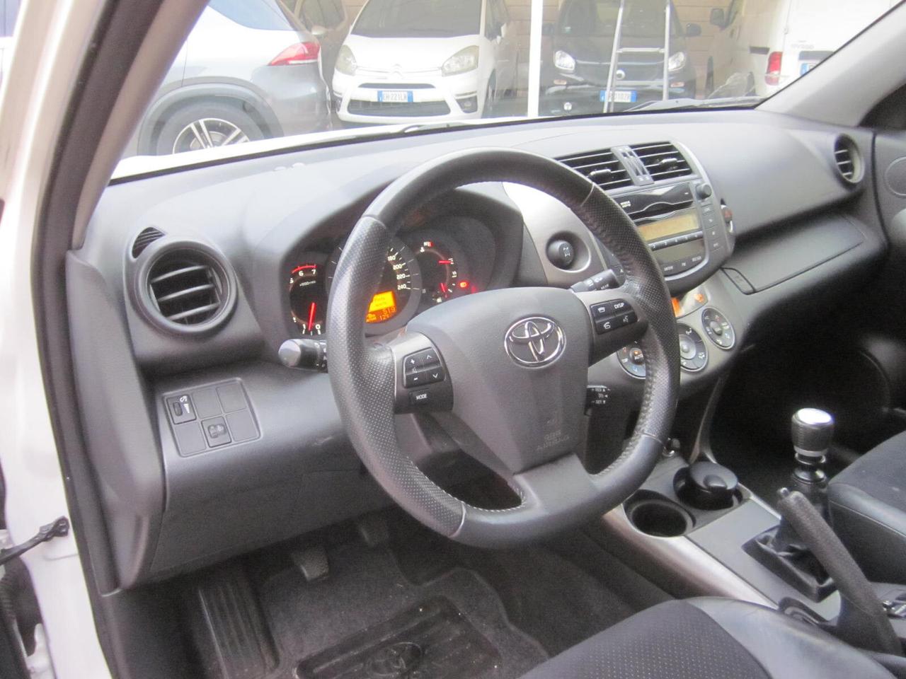 Toyota RAV 4 Crossover 2.2 D-4D 150 CV DPF Exclusive UNICOPRO