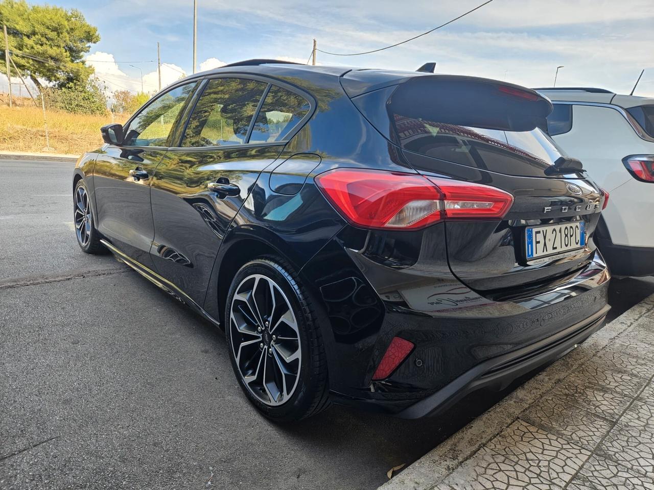 Ford Focus 1.5TDCi 120cv STLine TETTO Automatica