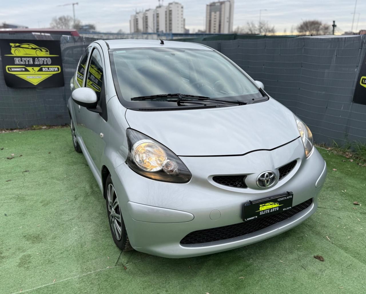 Toyota AYGO 1.0 BENZINA 5 PORTE UNICOPROPRIETARIO