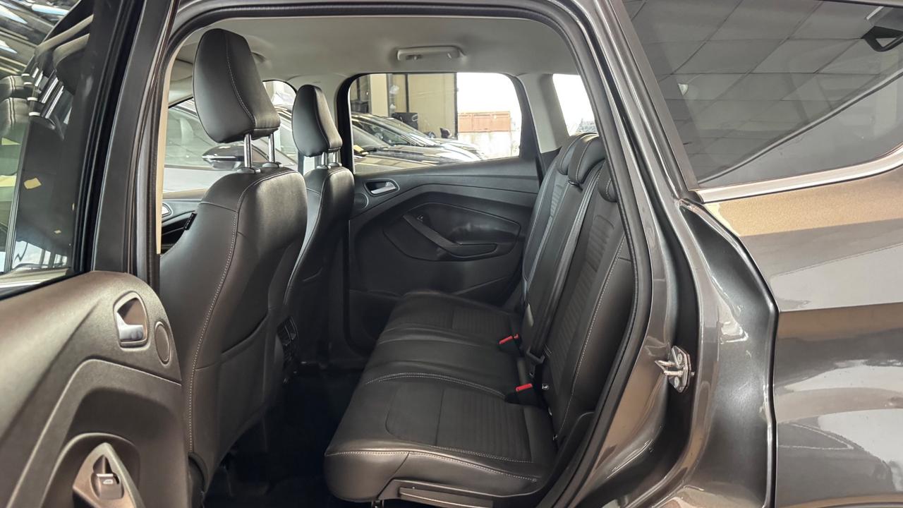 Ford Kuga 1.5 TDCI 120 CV S&S 2WD Powershift Titanium