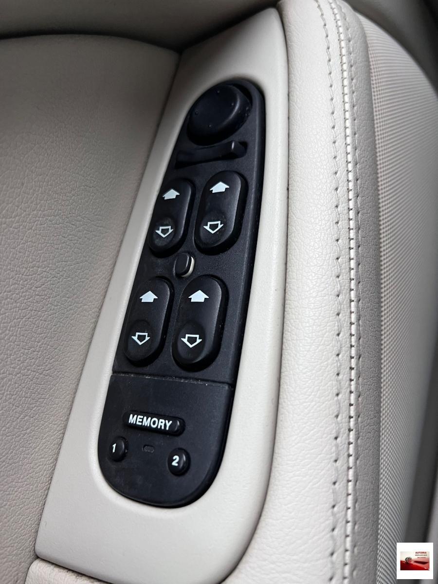 JAGUAR - S-Type - 2.5 V6 24V Executive