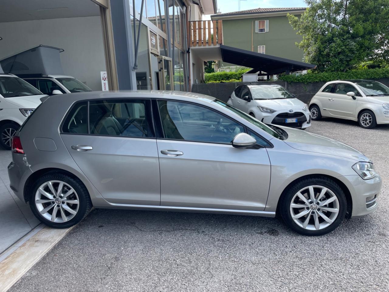 Volkswagen Golf 1.6 TDI DSG Highline BlueMotion Technology