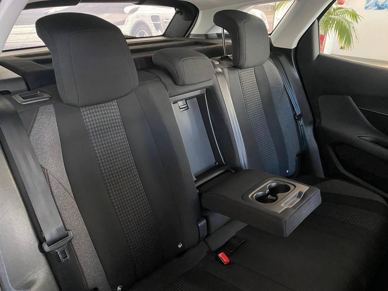 Peugeot 3008 BlueHDi 130 S&S EAT8 Business Sport
