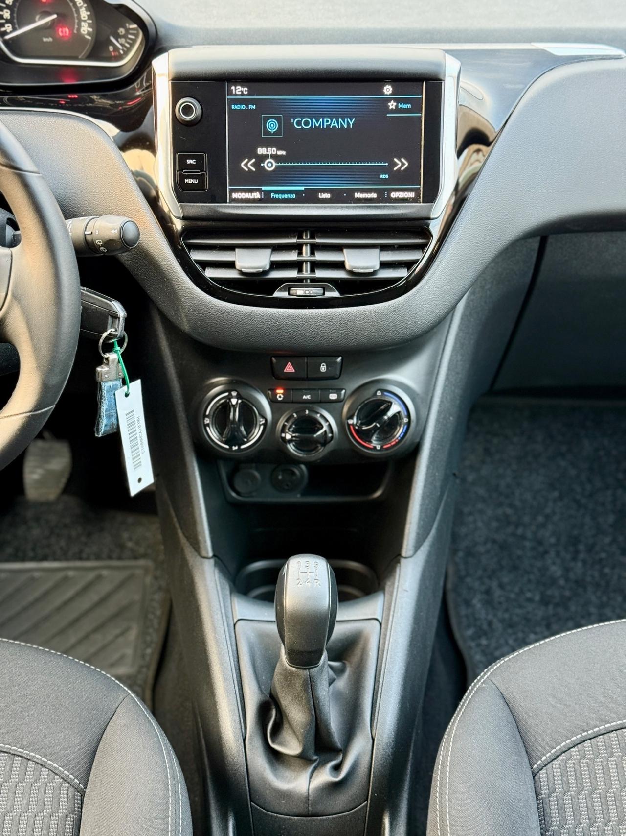 Peugeot 208 1.2i Benzina 82CV 5PT NEOPATENTATI 117.000KM