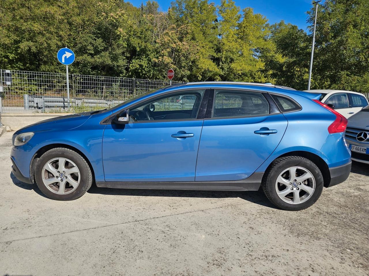 Volvo V40 Cross Country D4 Kinetic + tetto panorama