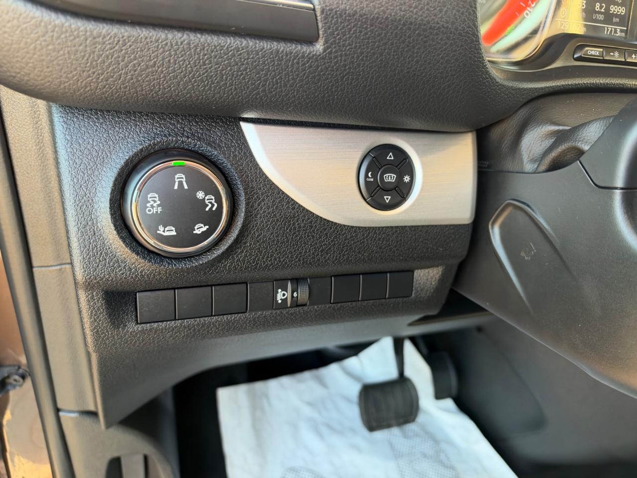 Peugeot Traveller BlueHDi 180 EAT8 Long Vip 8 POSTI