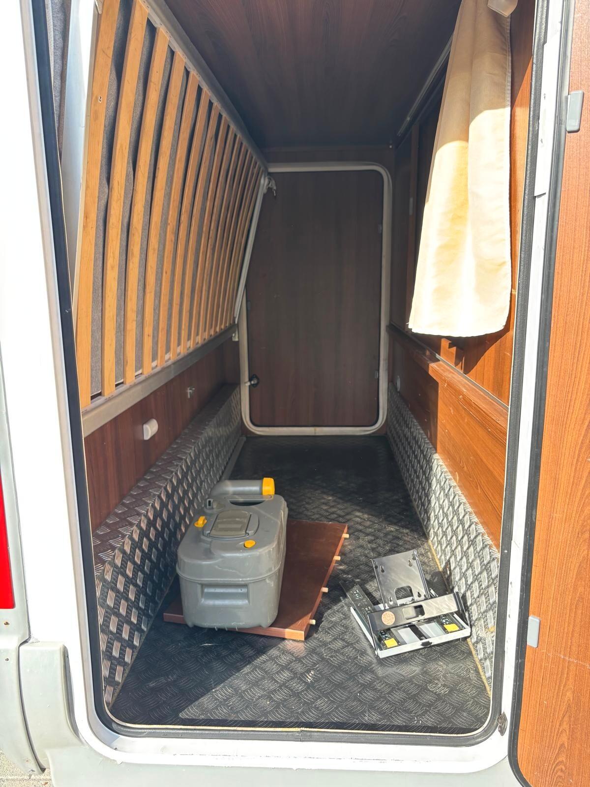 Mclouis TANDY 640 camper