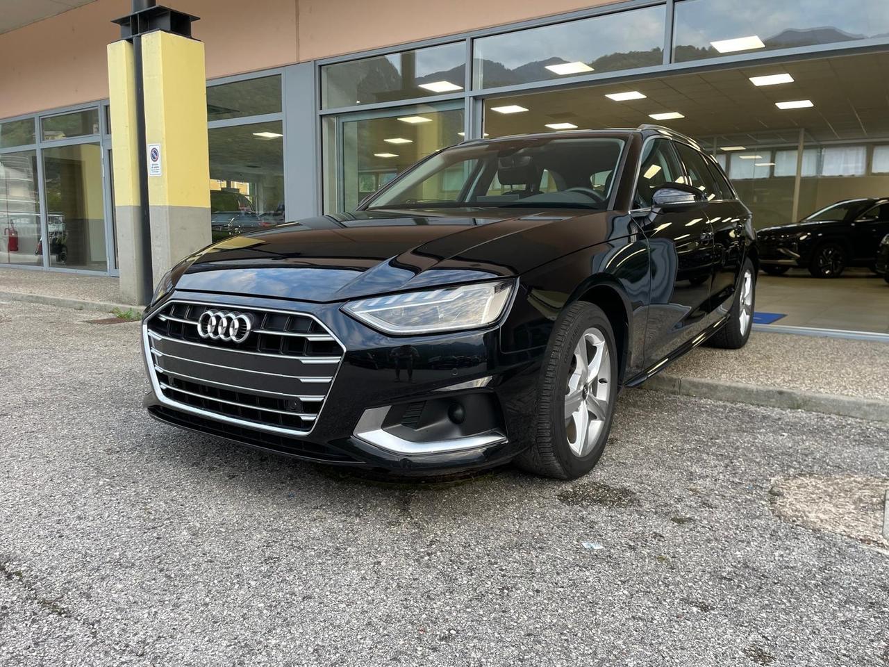 Audi A4 30 TDI/136 CV S tronic Business Advanced