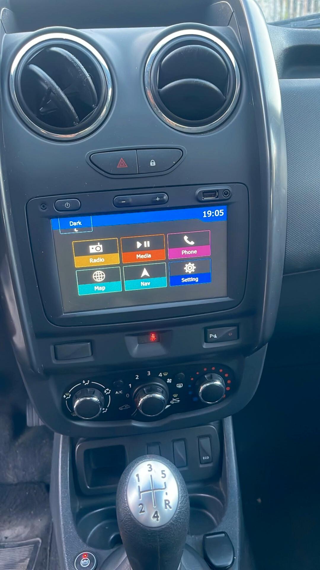 Dacia Duster 1.6 S&S 4x2 Serie Speciale Lauréate Family