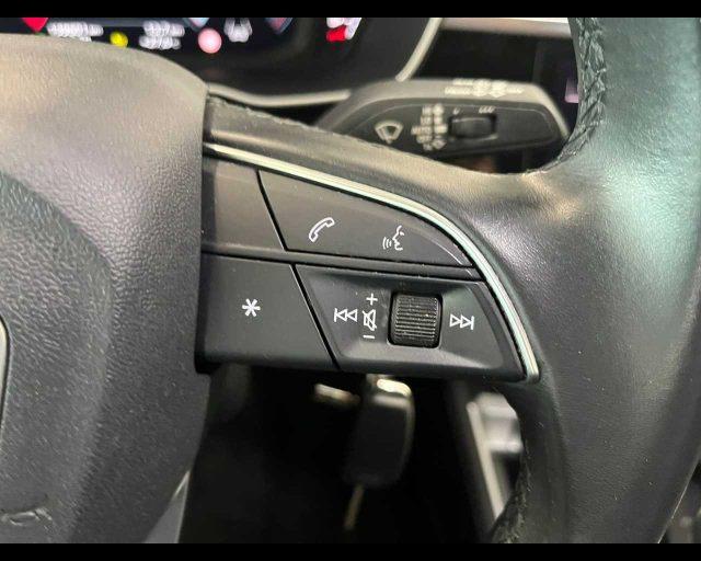 AUDI Q3 35 TDI quattro S tronic Business