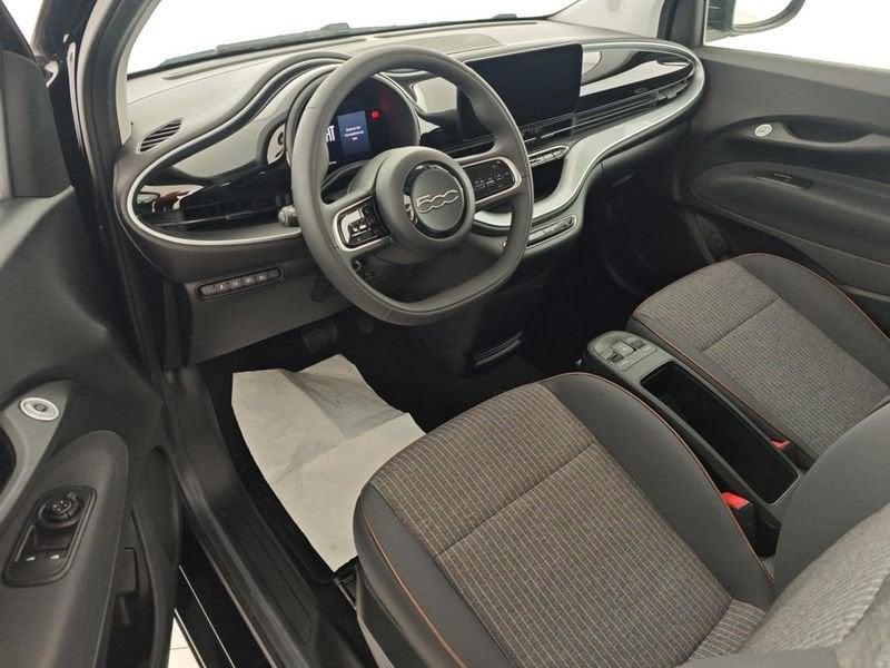 FIAT 500 e Berlina 42 kWh Icon