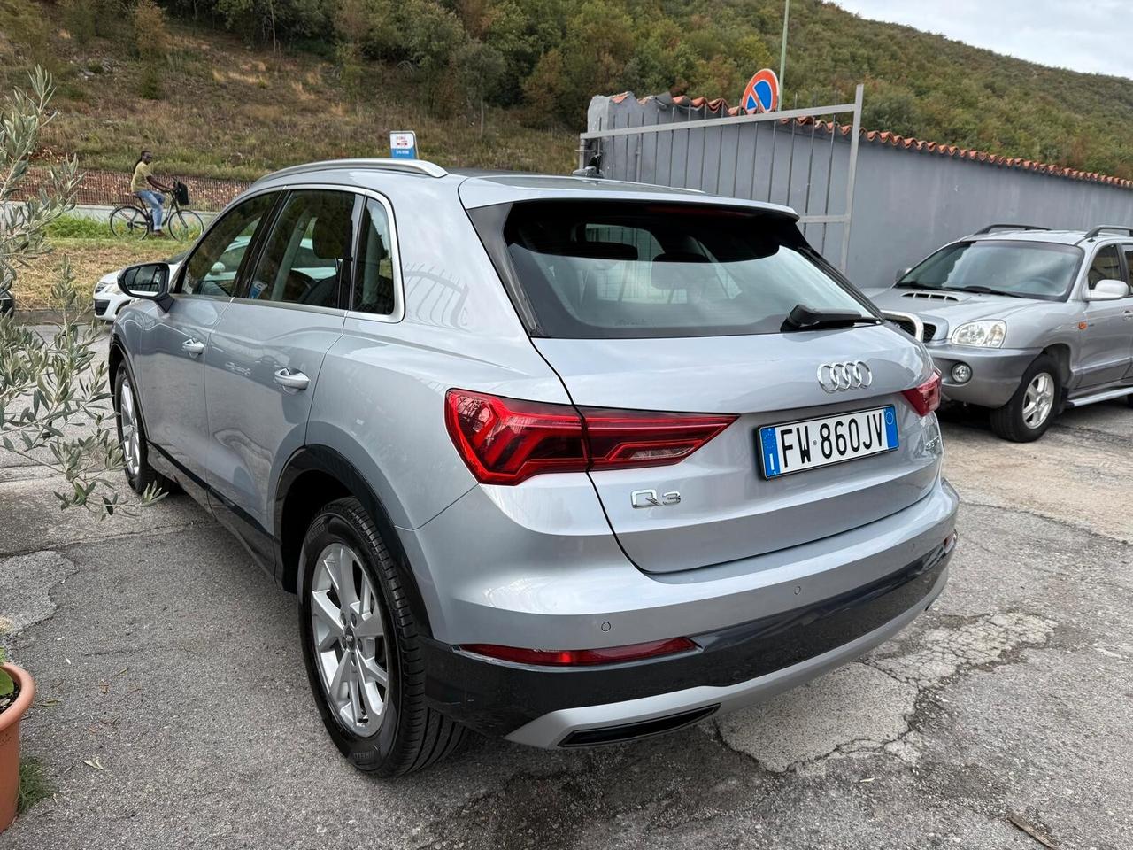 Audi Q3 2.0 TDI 150 CV S tronic line Edition