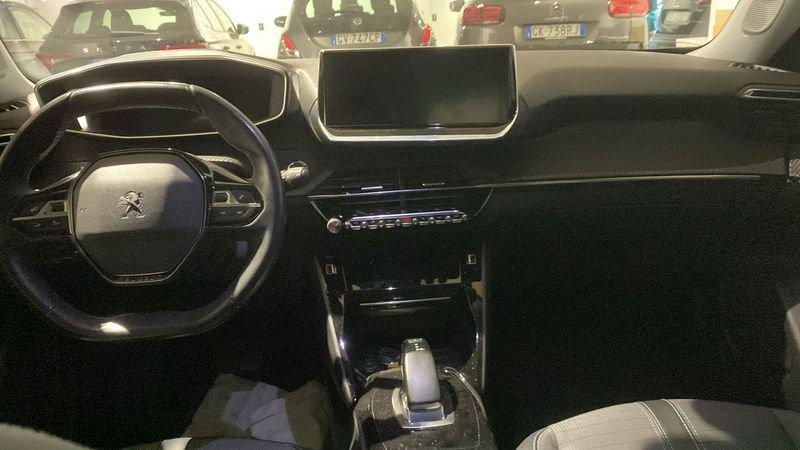 Peugeot 2008 motore elettrico 136 CV Allure Pack