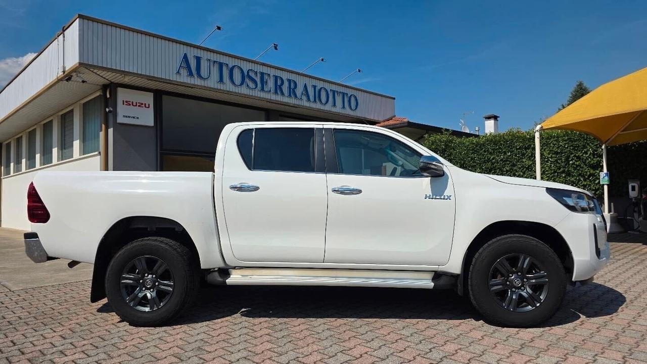 Toyota Hilux 2.4 D-4D Double Cab Lounge MANUALE ITALIANA