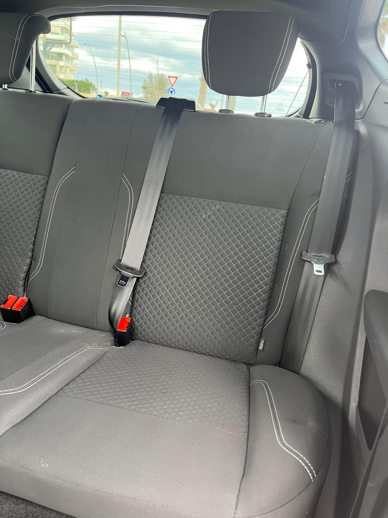 Ford Fiesta 1.5 TDCi 75CV Black & White Edition