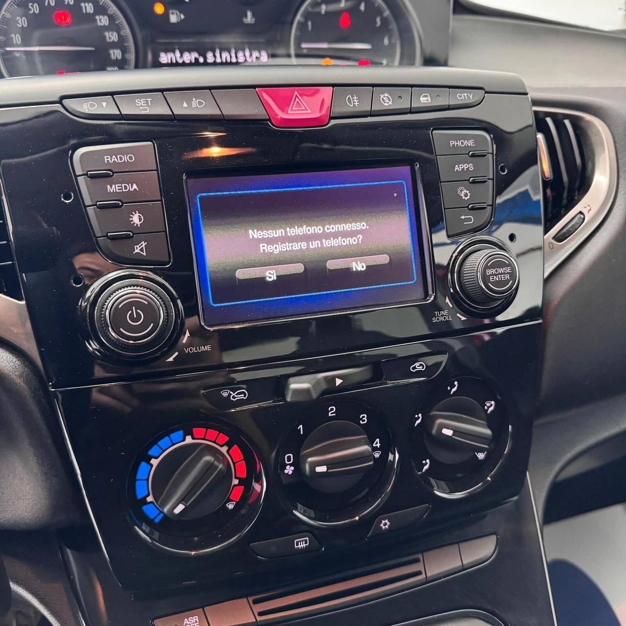 Lancia Ypsilon 1.2 69 CV GOLD