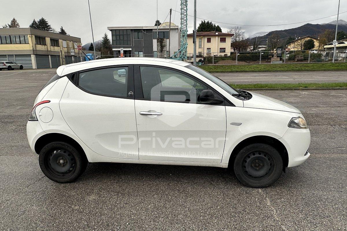 LANCIA Ypsilon 0.9 TwinAir 85 CV 5 porte Metano Ecochic Silver