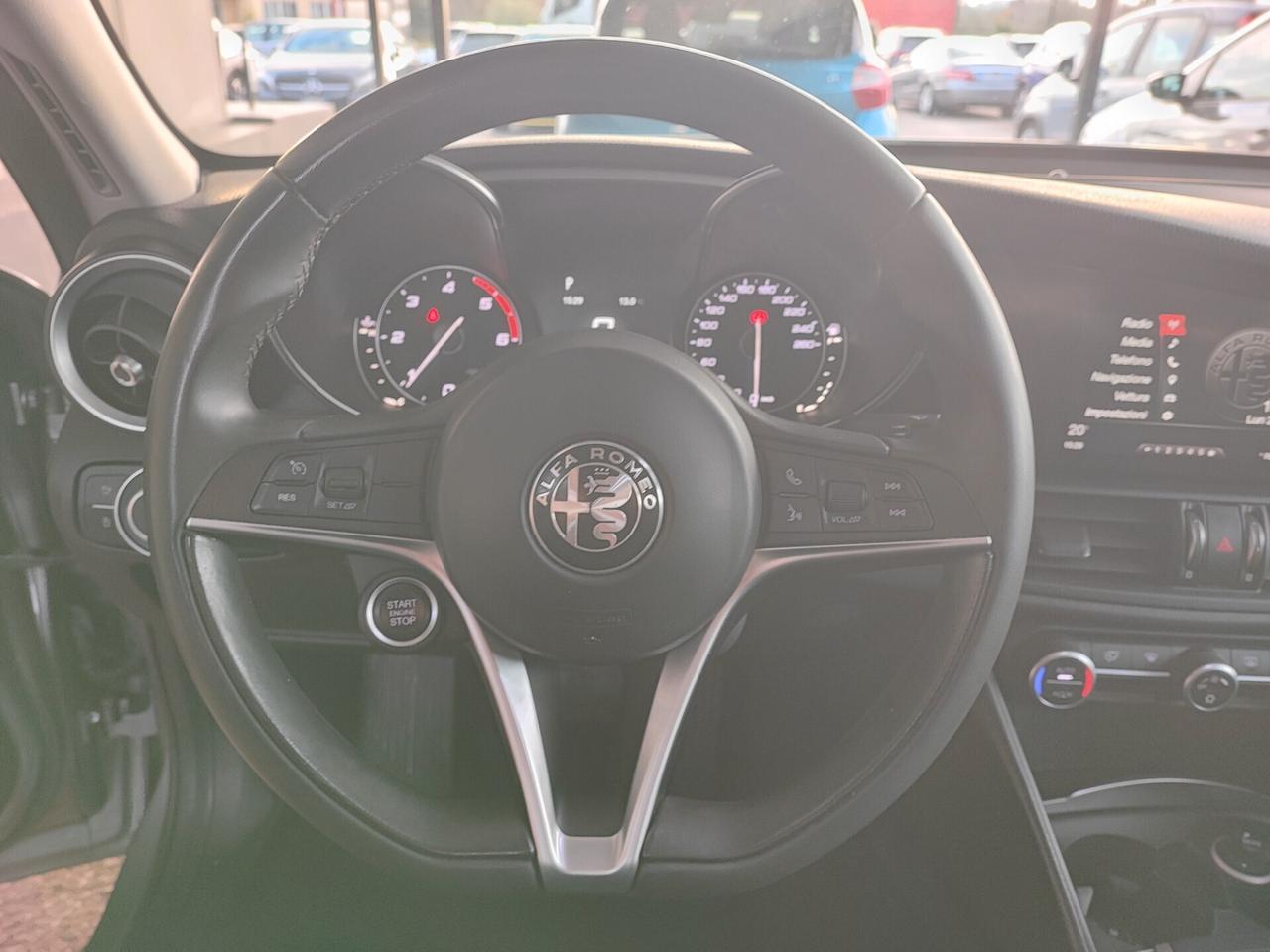 Alfa Romeo Giulia 2.2 Turbodiesel 180 CV AT8 Business Sport Launch Ed.