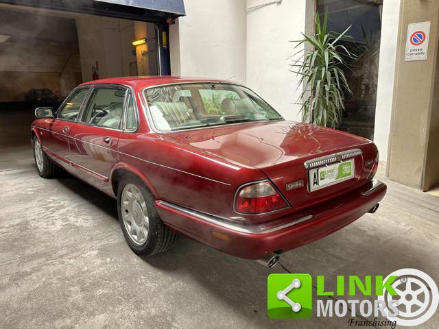 JAGUAR Daimler XJ 4.0 Super V8 Passo lungo, pelle, radica,