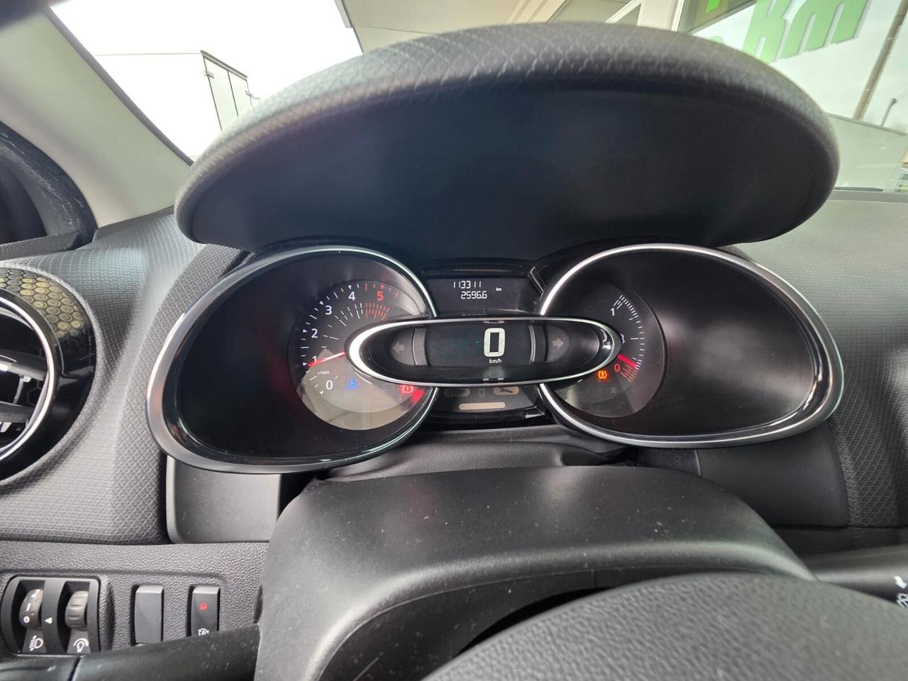 Renault Clio dCi 8V 90 CV 5 porte Moschino Zen