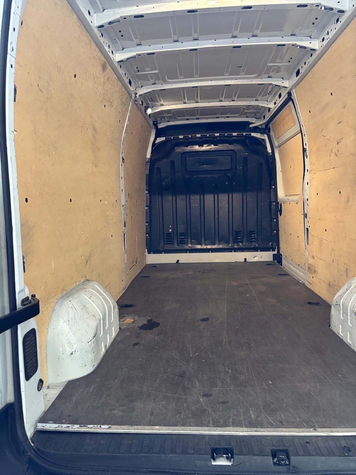 Renault Master T35 2.3 dCi 135 PL-TN Pianale Cabin