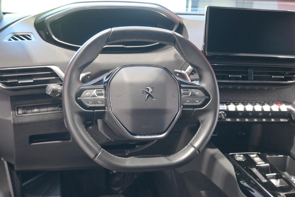 PEUGEOT 3008 1.5 BLUEHDI 130CV EAT8 SeS ALLURE ( FARI LED - I-COCKPIT - CRUISE - NAVI - MIRROR - PDC - TELECAMERA POST. - CERCHI 18 )