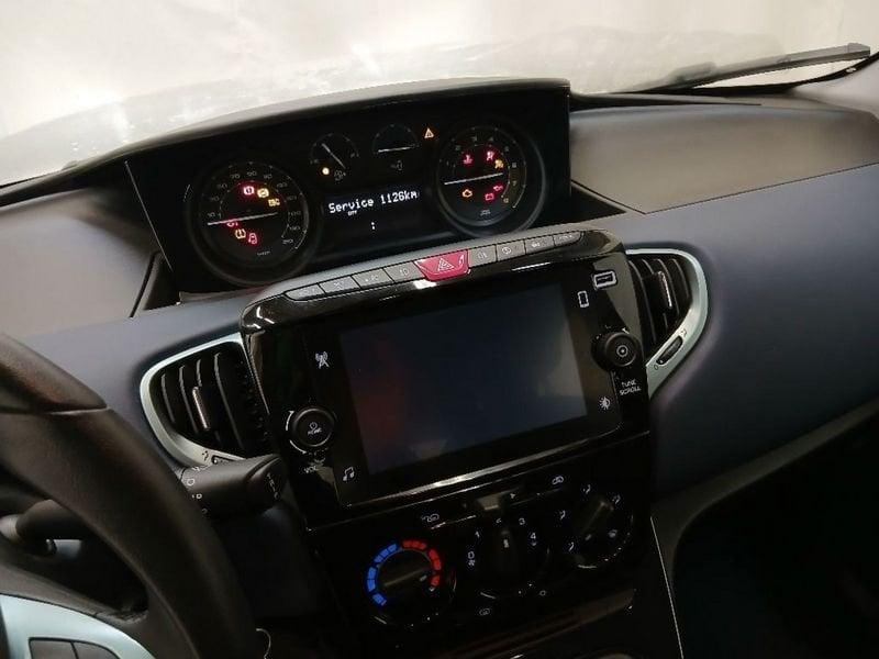 Lancia Ypsilon 1.0 firefly hybrid Platino s&s 70cv