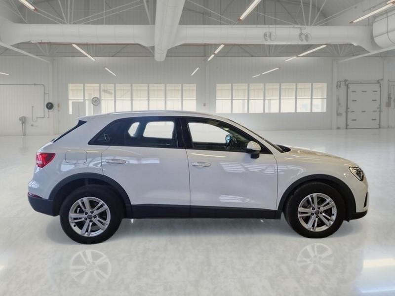 AUDI Q3 40 TDI quattro S tronic Business