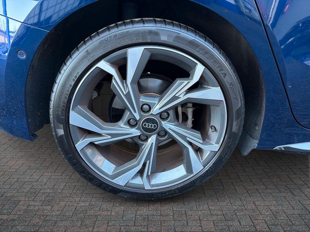 AUDI A3 Sportback 35 1.5 tfsi mhev S line edition s-tronic