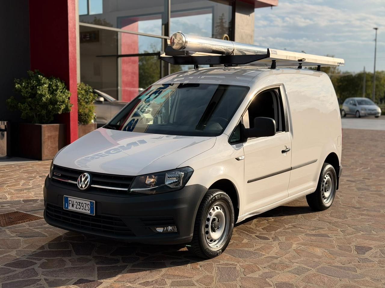 Volkswagen Caddy 2.0 TDI 122 CV 4MOTION - officina mobile gancio