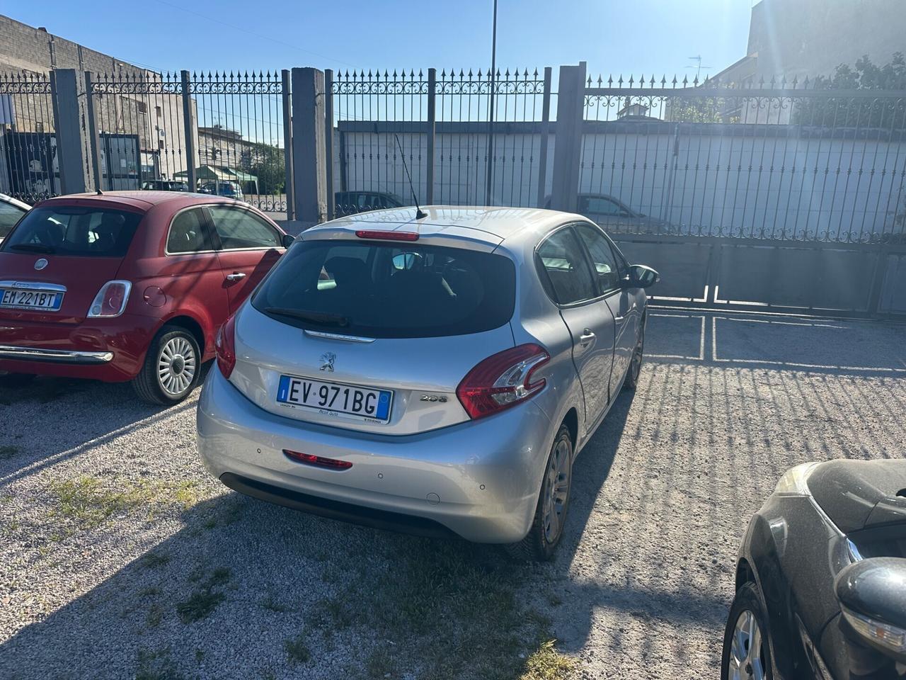 Peugeot 208 1.4 HDi 68 CV Allure 2014