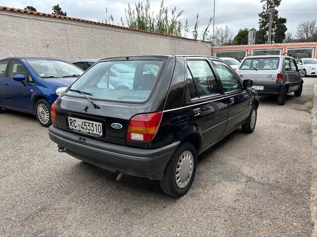 Ford Fiesta 1.1i cat 5 porte Ghia